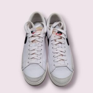 Nike platform sneaker